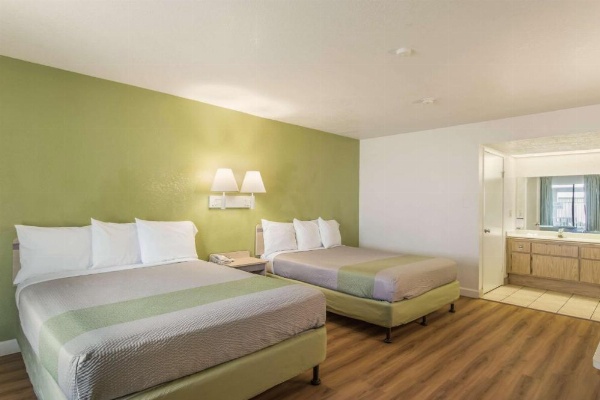 Motel 6 Hemet image 12
