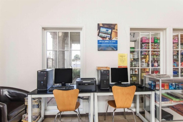 Motel 6 Hemet image 16